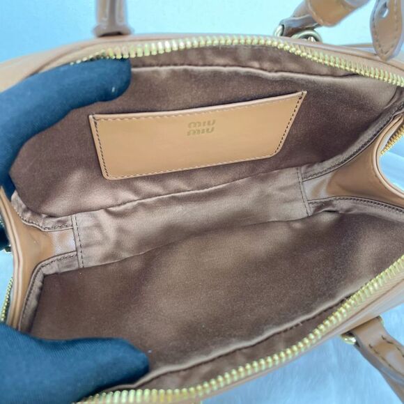 Miu Miu Women Pre-Loved Bag Very Good Condition - Picture 8 of 9